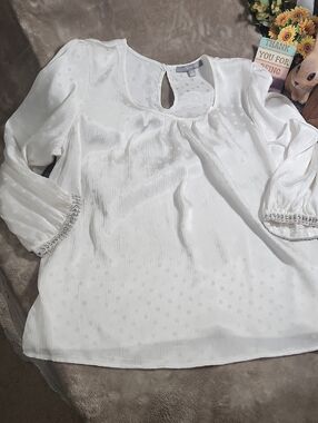 🐦NY Collection White Semi-Sheer Dot-Texture Blouse with Beaded Cuffs